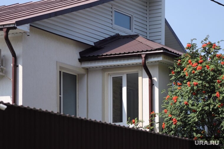    Коттедж выполнен в современном стиле (архивное фото)