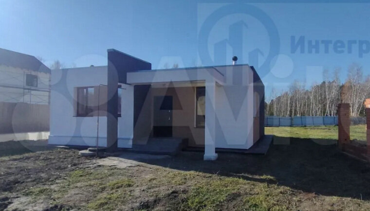    Площадь дома составляет 85 квадратных метров