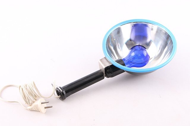    Помогает ли синяя лампа при лечении горла?