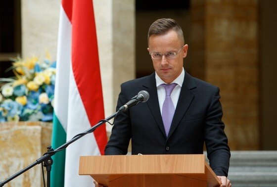    Петер Сийярто