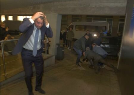    Украинец напал на голландского политика за его позицию по поставкам оружия