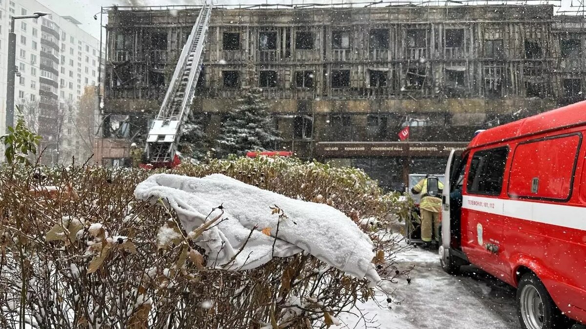     Постояльцев сгоревшей гостиницы «Камарумс» в Набережных Челнах развозят в другие отели. Об этом сообщил руководитель исполкома города Фарид Салахов в Telegram-канале «МЭРиЯ».