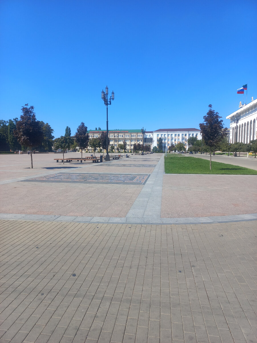 Центральная площадь в Махачкале