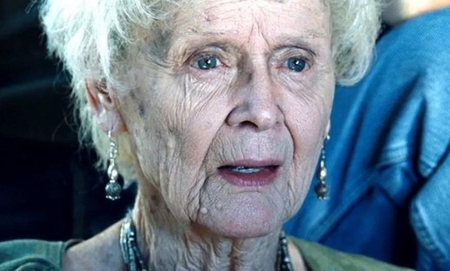 Глория Стюарт, сыгравшая Розу в Титанике, в молодости была красоткой