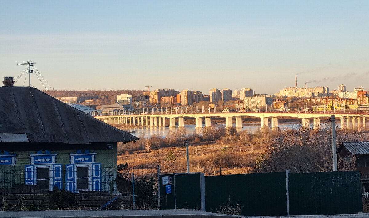 (Мост через Ангару. Утро, вид от отеля)