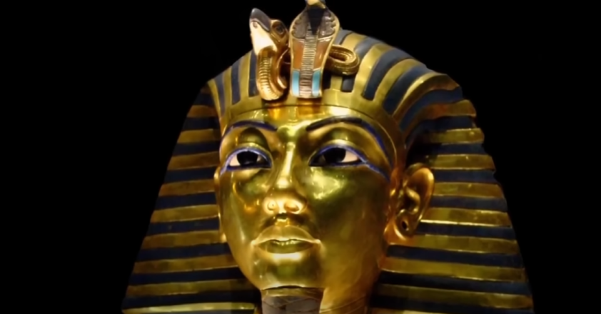 Маска фараона Тутанхамона