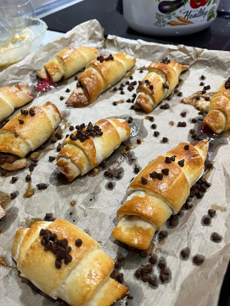 Рецепт нежных круассанов с шоколадной начинкой!🥐 | Любовь к искусству  готовки! | Дзен