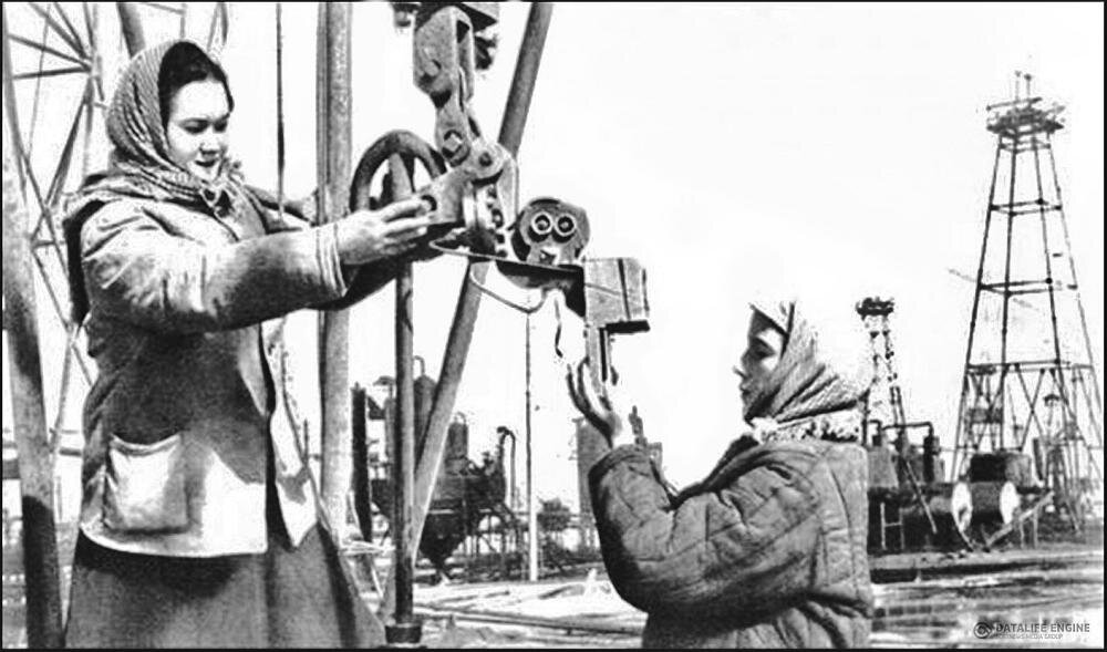То что бакинская нефть была одним из значимых факторов победы над фашизмом известно всем — 4/5 всех самолетов, танков, судов заправлялись горючим из нее.-3