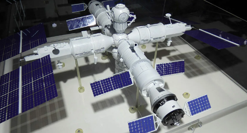 Макет орбитальной станции