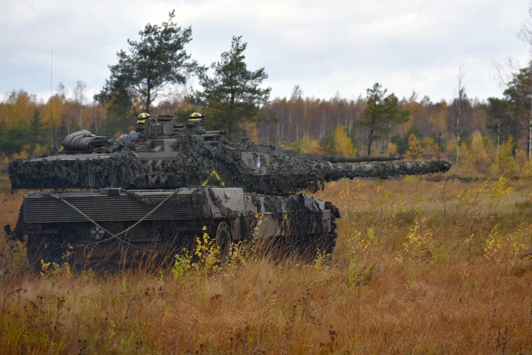    Украина потеряла один танк Leopard при боях на запорожском направлении, сообщили в Минобороны РФ