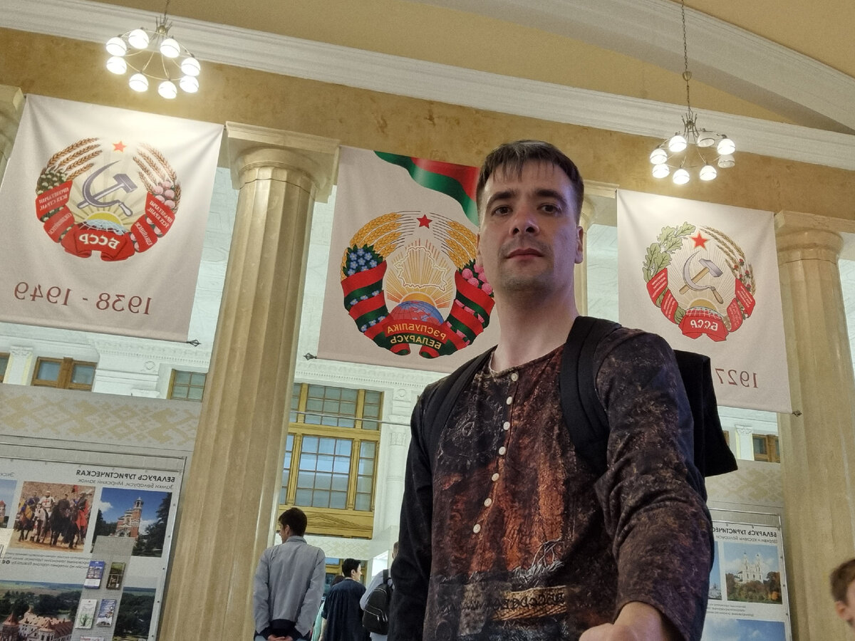 Внутри павильона "Беларусь" на ВДНХ