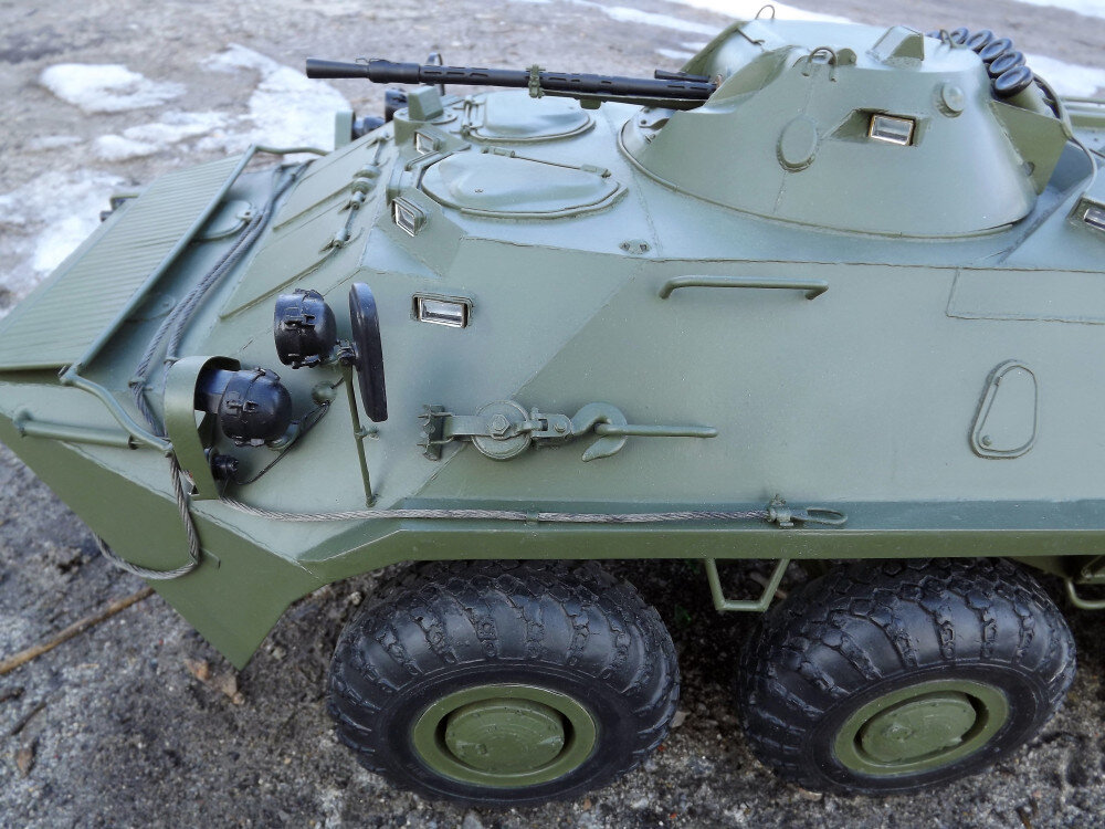 Башня БТР-70. Есть подозрение, что на фото качественная масштабная модель, но сути это не меняет