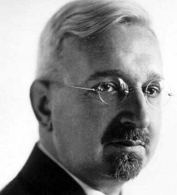 Теодор Франц Эдуард Калуца 
