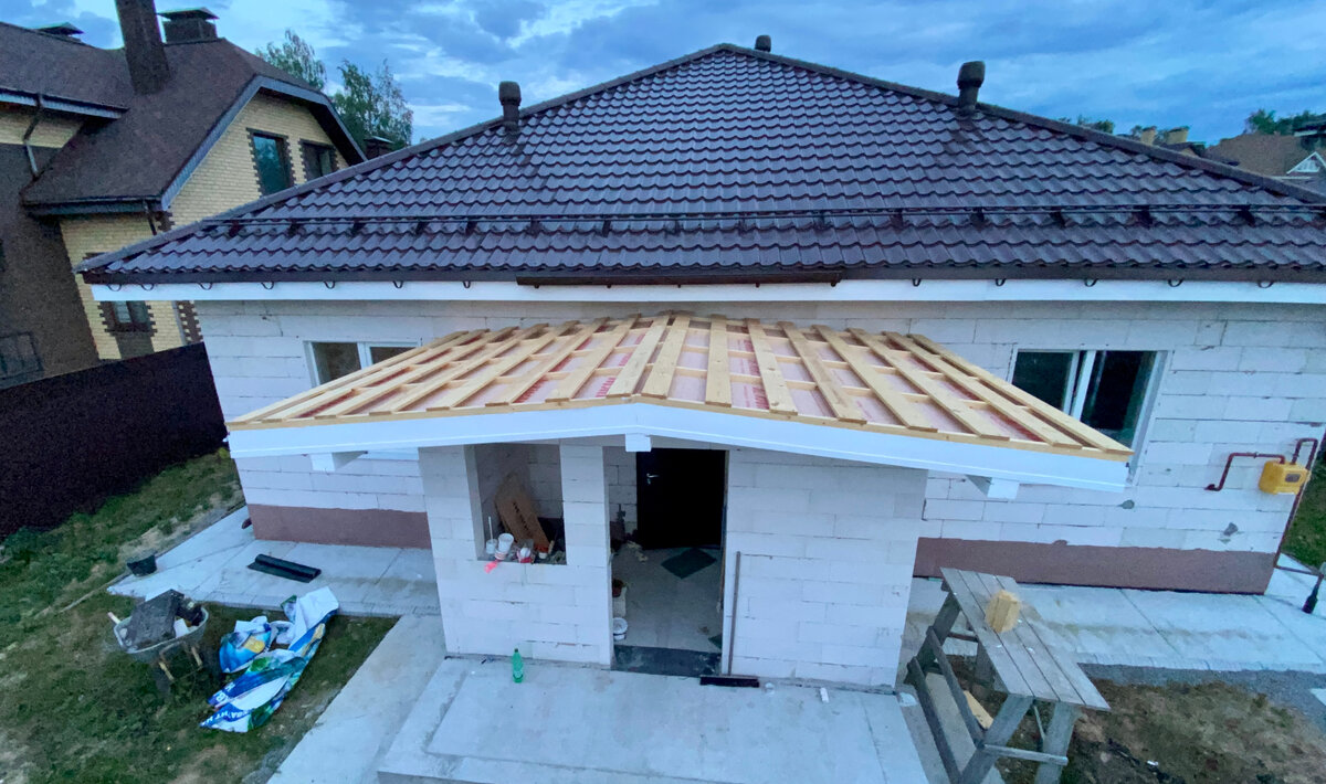 Крыша ждёт металл.