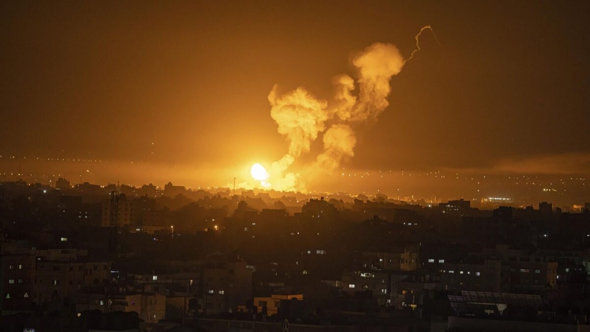    Фото: AP Photo/Fatima Shbair. Август Макаров