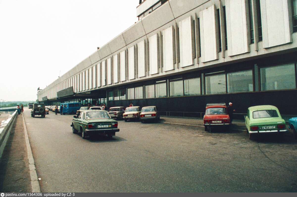 Санкт-Петербург 1997. Санкт-Петербург Пулковская ретро фото. Кооператив Лимп Петербург 1992-1998 год.