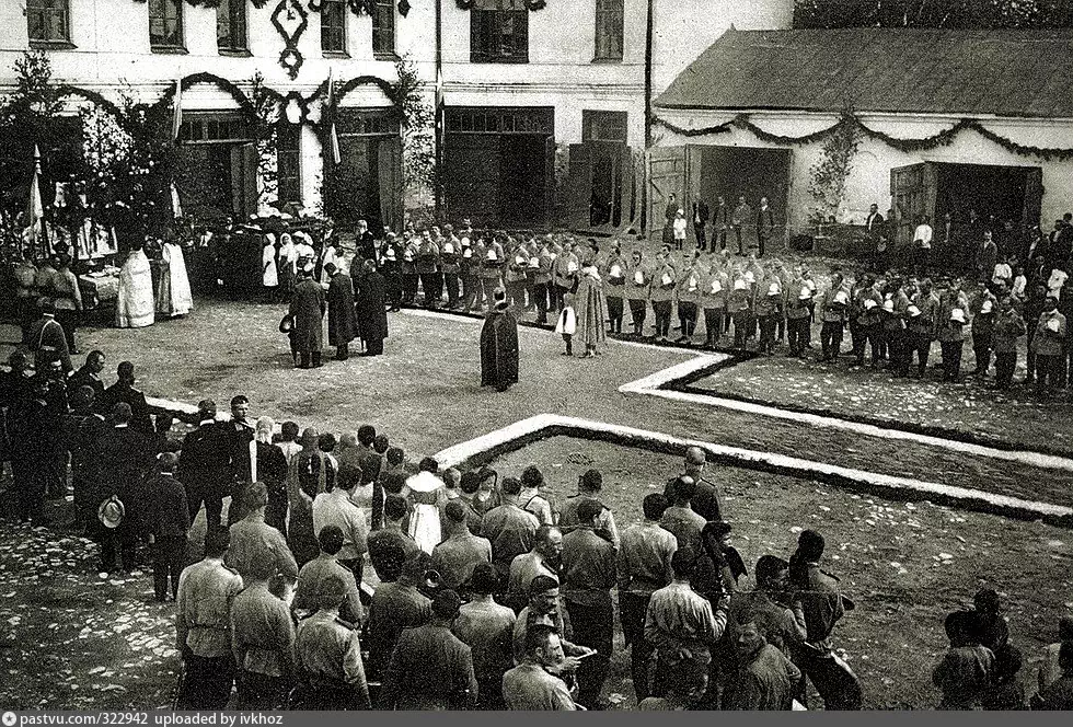 Победа сорок пятого. Похороны юнкеров Москва 1917. Восстание юнкеров в Москве в 1917 году. Похороны юнкеров Москва 1917 фото. Московские Юнкера 1917.