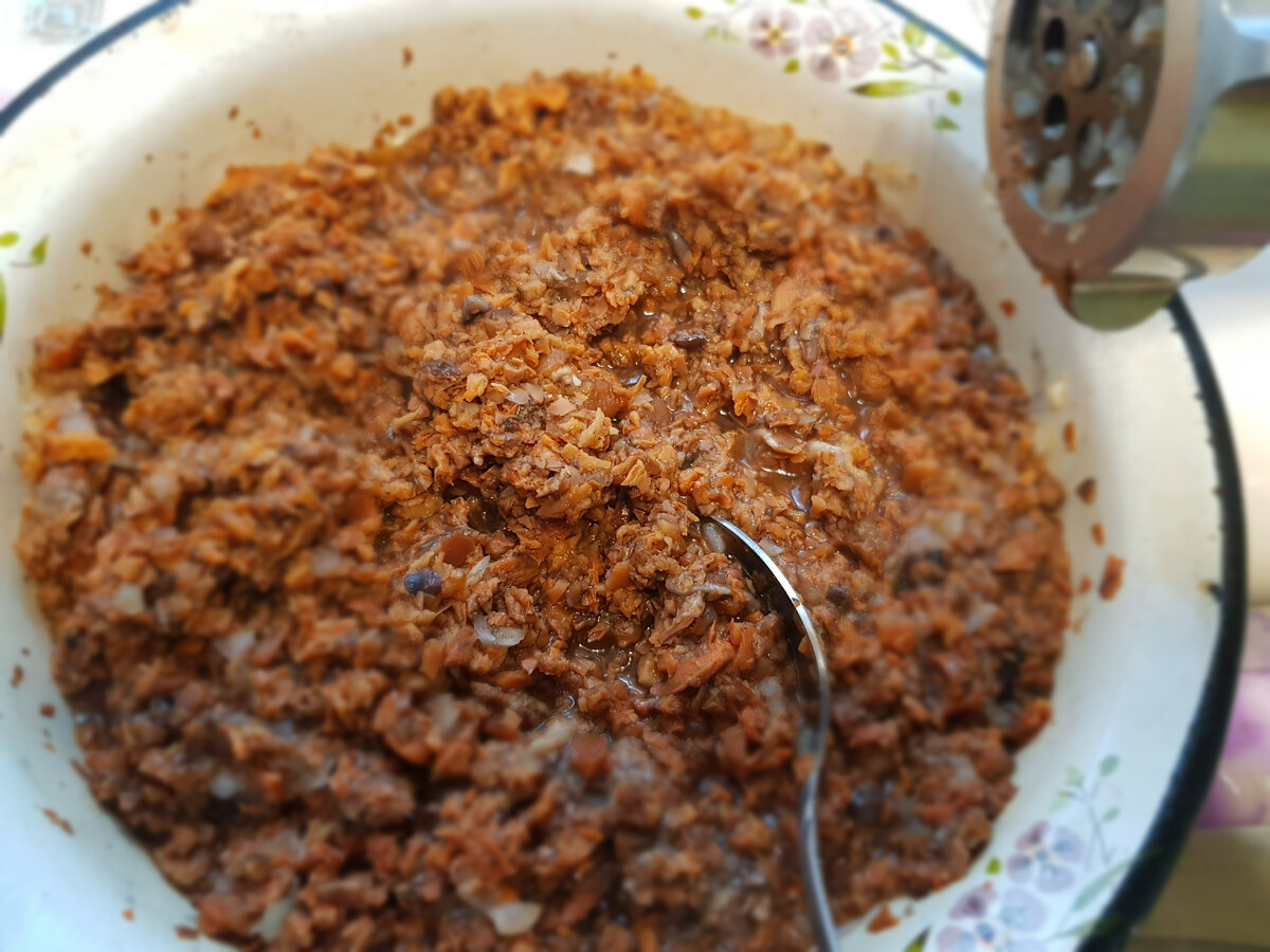 Икра с луком.