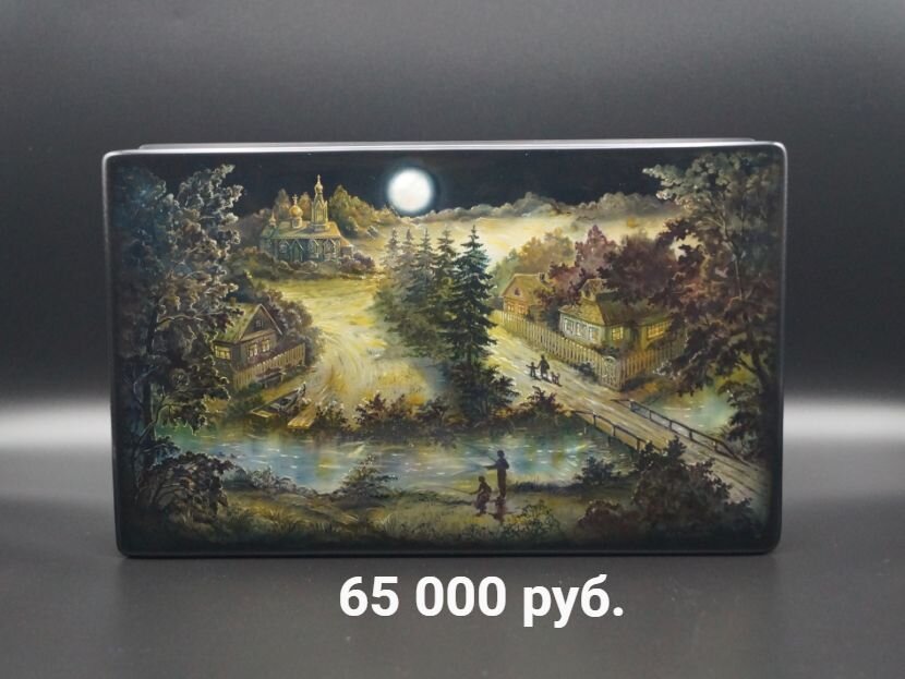 Вот такая скромная шкатулочка...