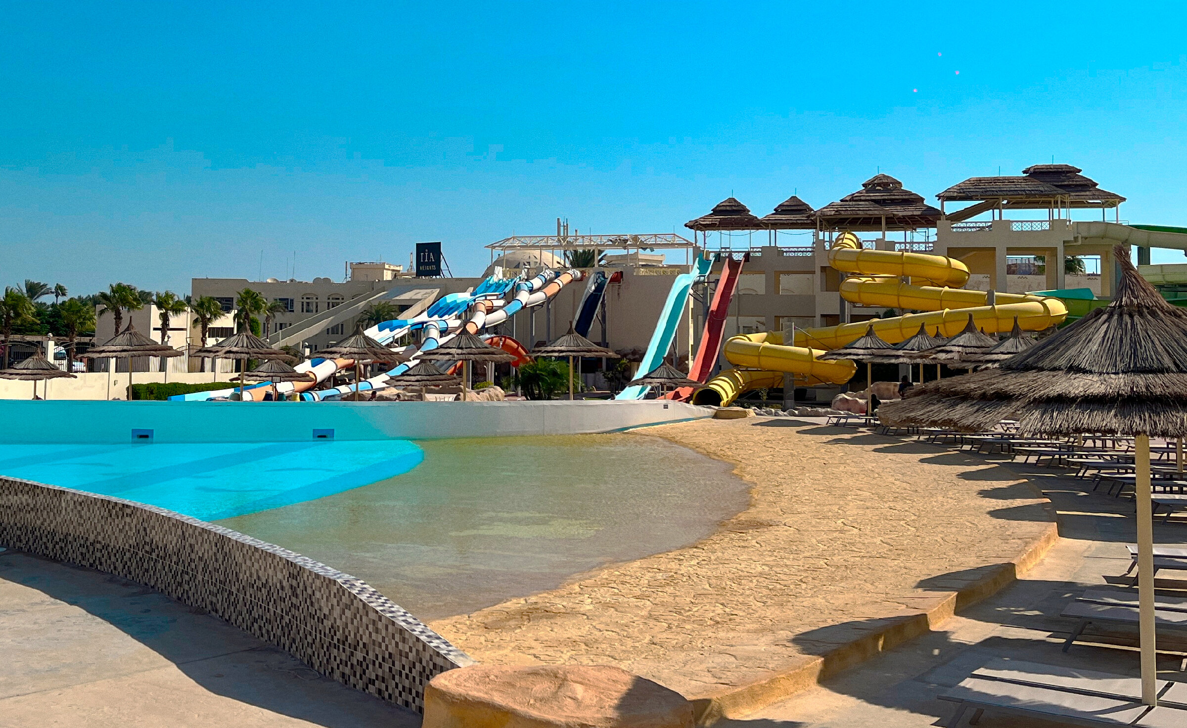 отели Хургады с аквапарком Макади 