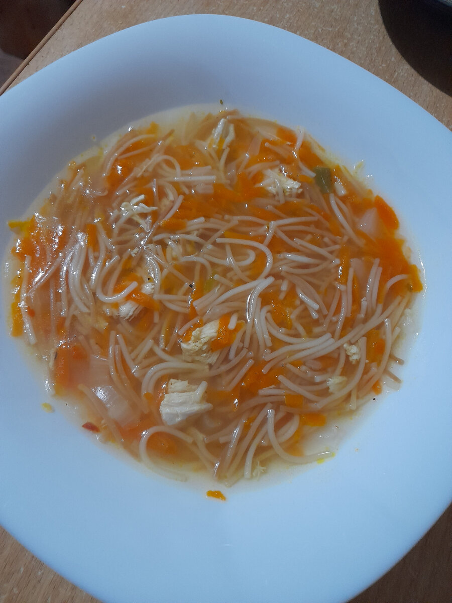 "Чтоб ложка стояла" - девиз наших супов. Фото автора 