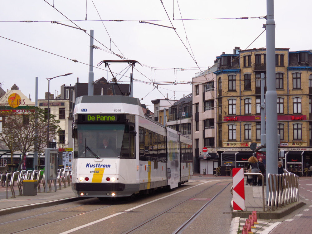 трамвай 71-931м. береговой трамвай в бельгии. самый длинный трамвай. трамвай. самый длинный трамвайный маршрут.
