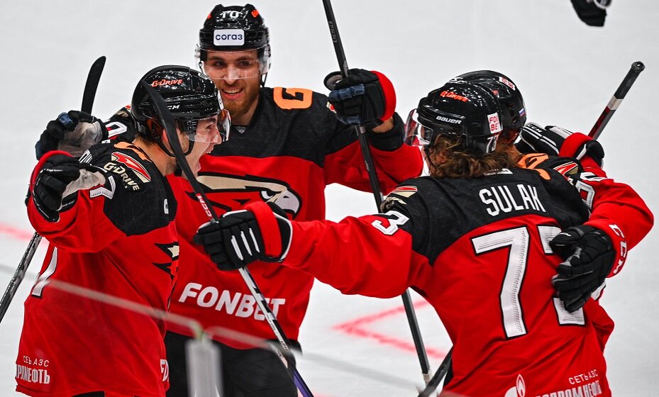    «Авангард» обыграл «Салават Юлаев» благодаря голу Холодилина. Фото: ХК «Авангард»