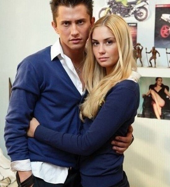 Кадр из сериала "Зарытая школа"