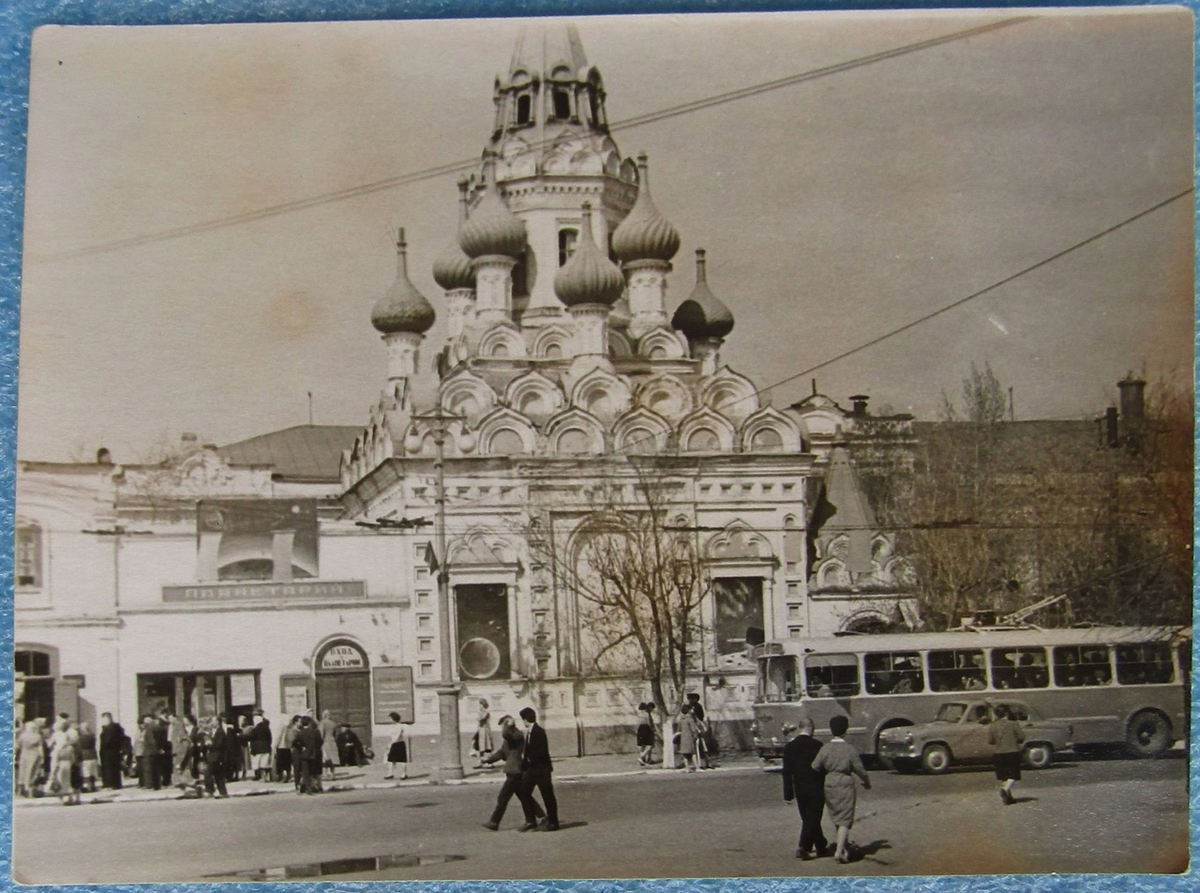 Фото храмов 19 век без крестов