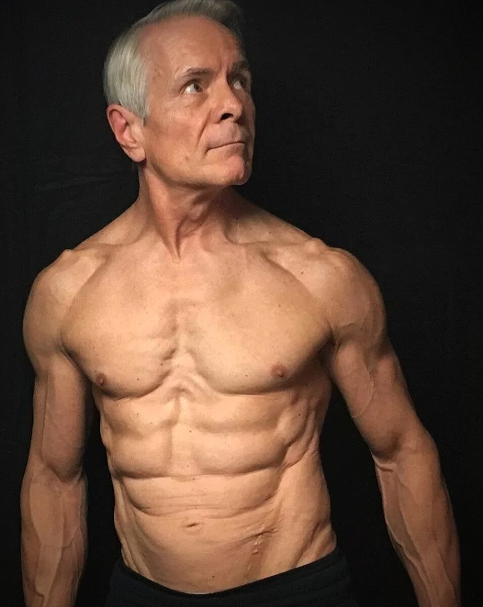 В данной статье будет рассмотрен вопрос построения тренировочного процесса для людей в возрасте 50+ 