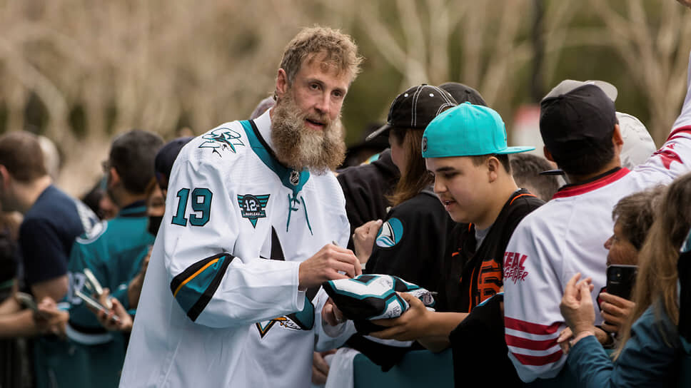 Фото: John Hefti / AP📷Джо Торнтон (слева)