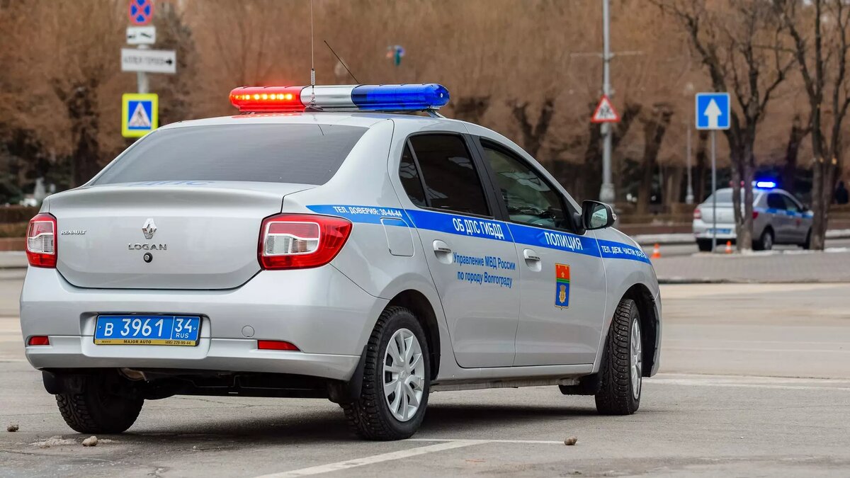     Перекресток улиц Ленинская и Красных Комиссаров в Волжском стал местом серьезного ДТП с участием Lada Vesta и Kia Spectra, сообщили в ГУ МВД по Волгоградской области.