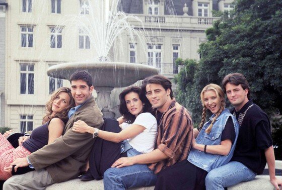    Мэттью Перри (справа) в сериале «Друзья», первый сезон (1994–1995)
