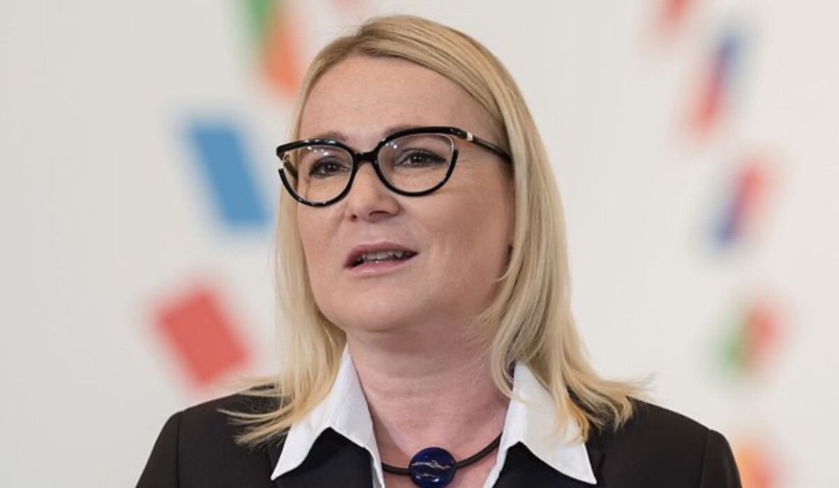     Министр обороны Чехии Яна Чернохова. Источник: Globallookpress.com Автор фото: Tomas Tkacik / Keystone Press Agency