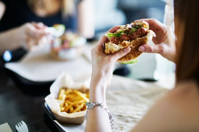    Какие продукты являются самыми вредными для сердца и сосудов?