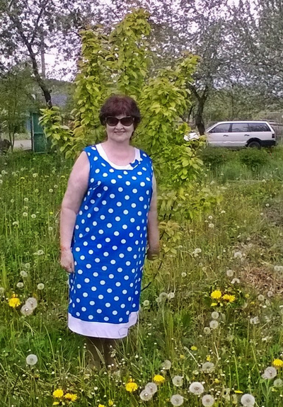 Мама любила фотографироваться на фоне природы Фото автора