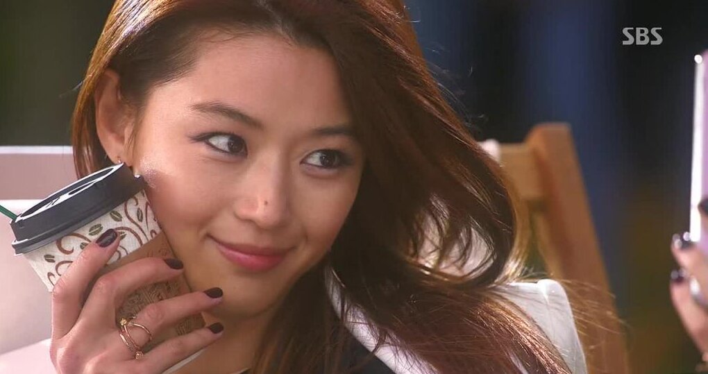 Чон Джи Хён в роли звезды Халлю