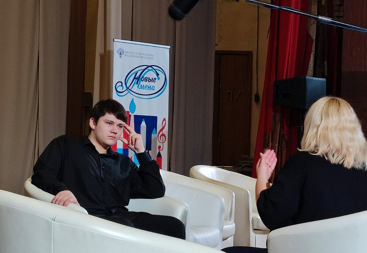 Интервью с С. Давыдченко на полях Международной Летней творческой школы Фонда “Новые имена” в Суздале