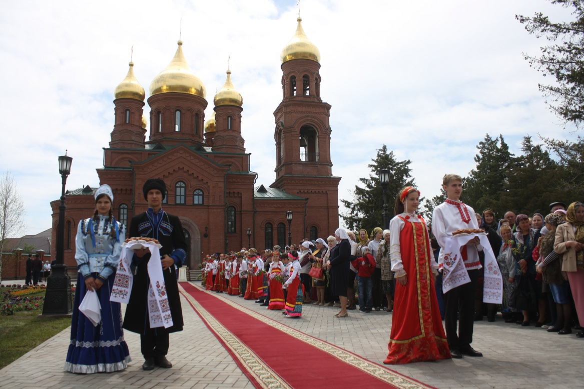 Была ли чечня православной. Евангельский храм в чечни. Была ли чечня православной. Православная церковь в грозном. Храм михаила архангела (грозный).