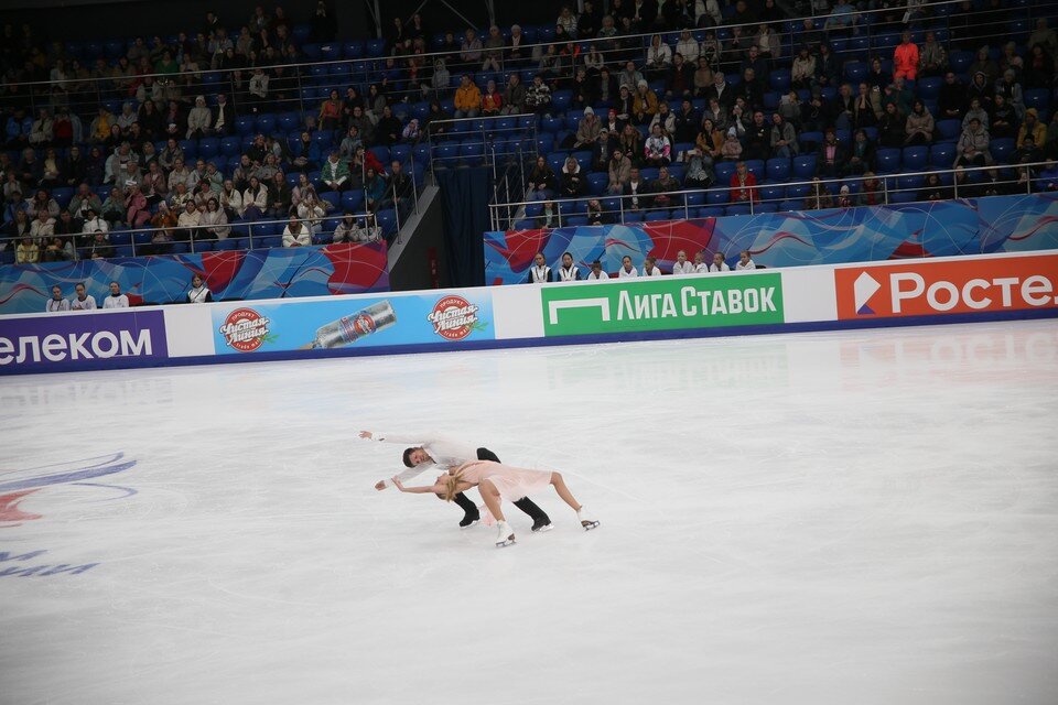    В Красноярске фигуристы Степанова и Букин выиграли этап Гран-при России ИВАНОВА Диана