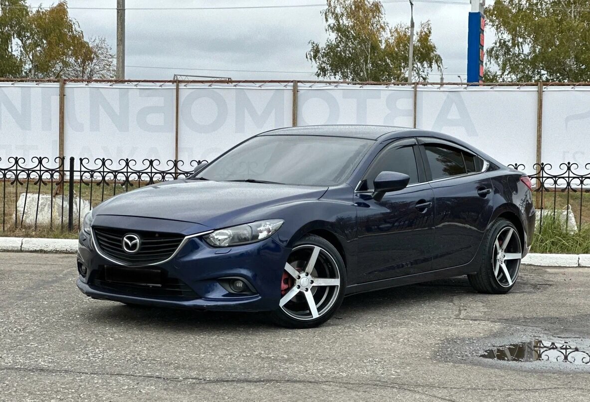 Мазда 6.