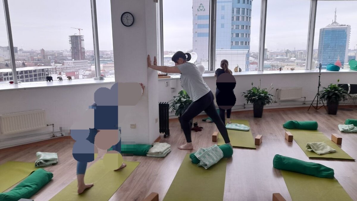 Чтоб не сверкать чужими попами я их припрятала) фото автора