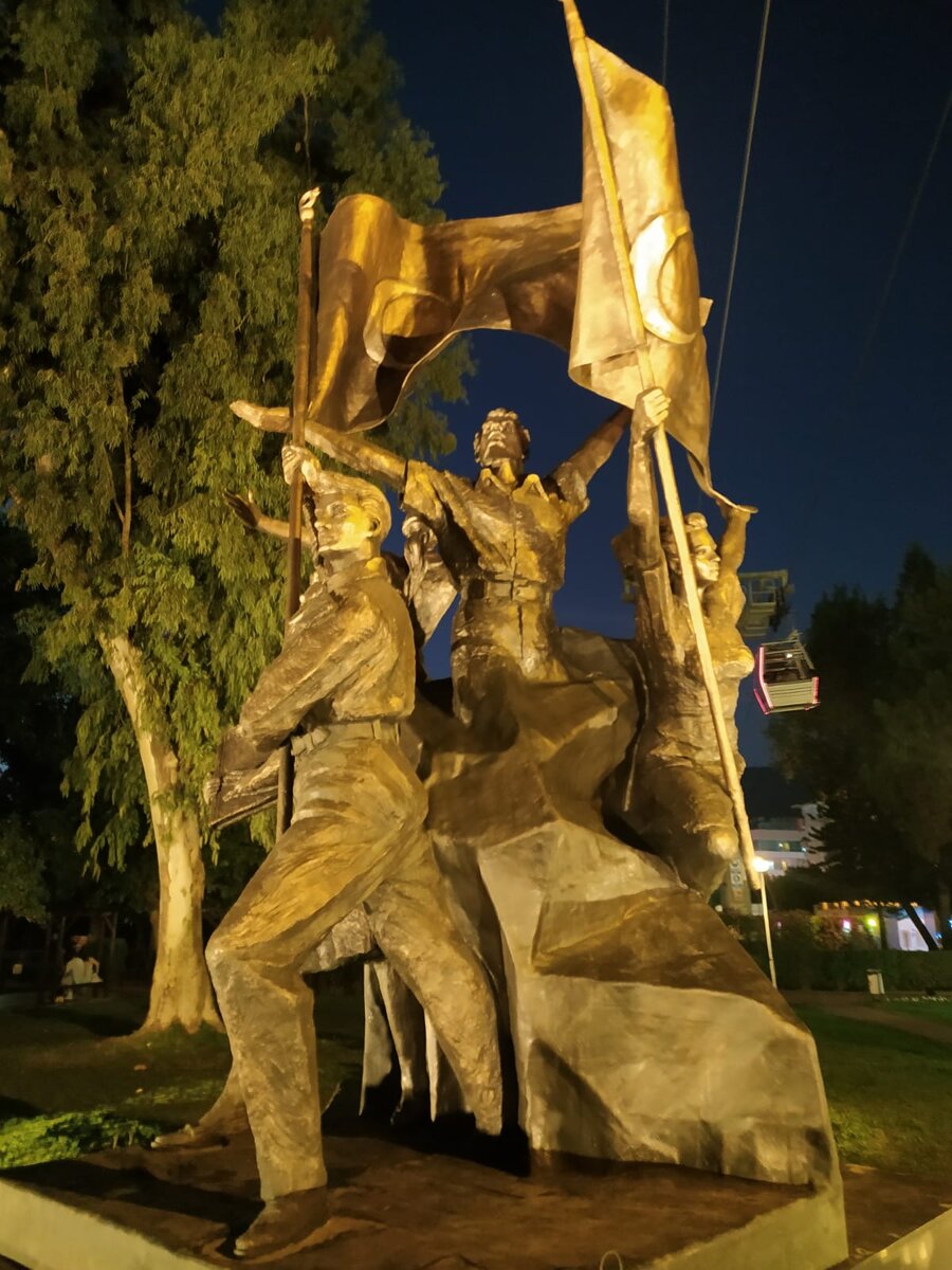 Турецкая молодёжь - будущее страны.