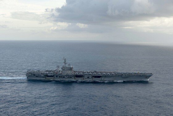    Авианосец Dwight Eisenhower