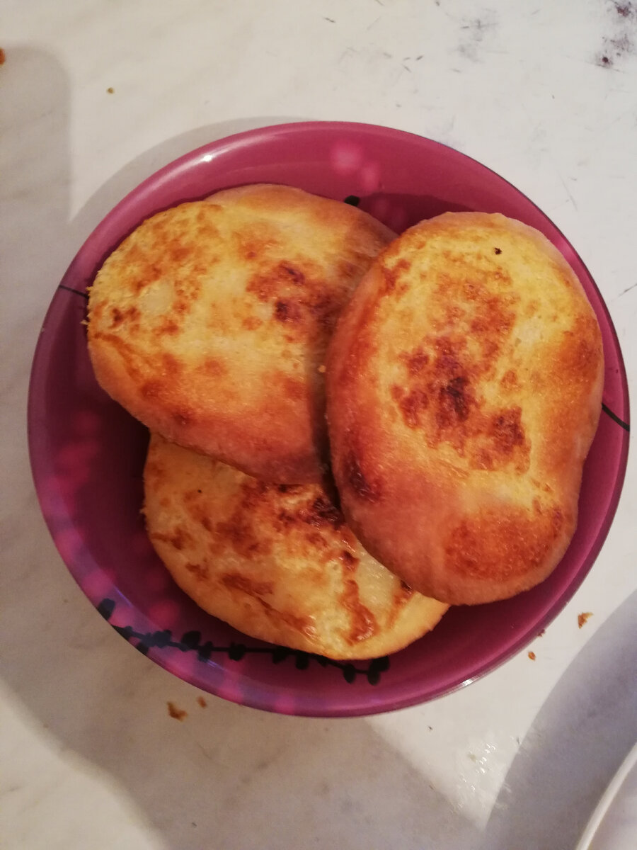 Ватрушки тут не все остальные еще были в духовке.