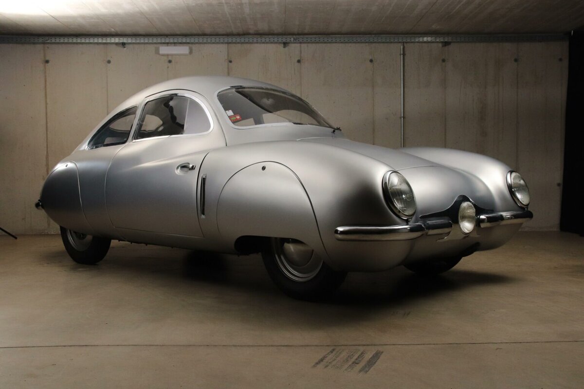 Автомобиль lm2 Streamliner