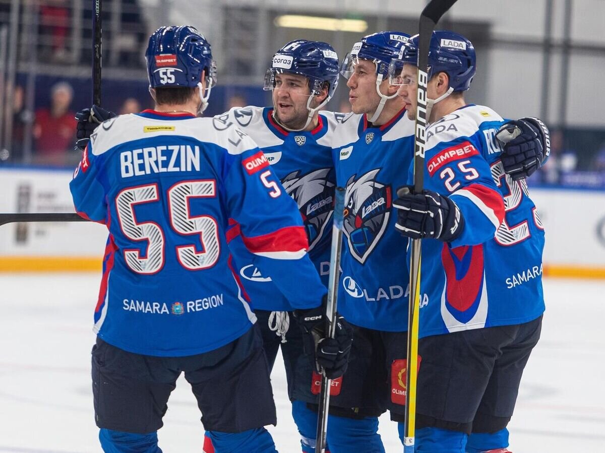    Хоккеисты тольяттинской "Лады"© Фото : Пресс-служба ХК "Лада"