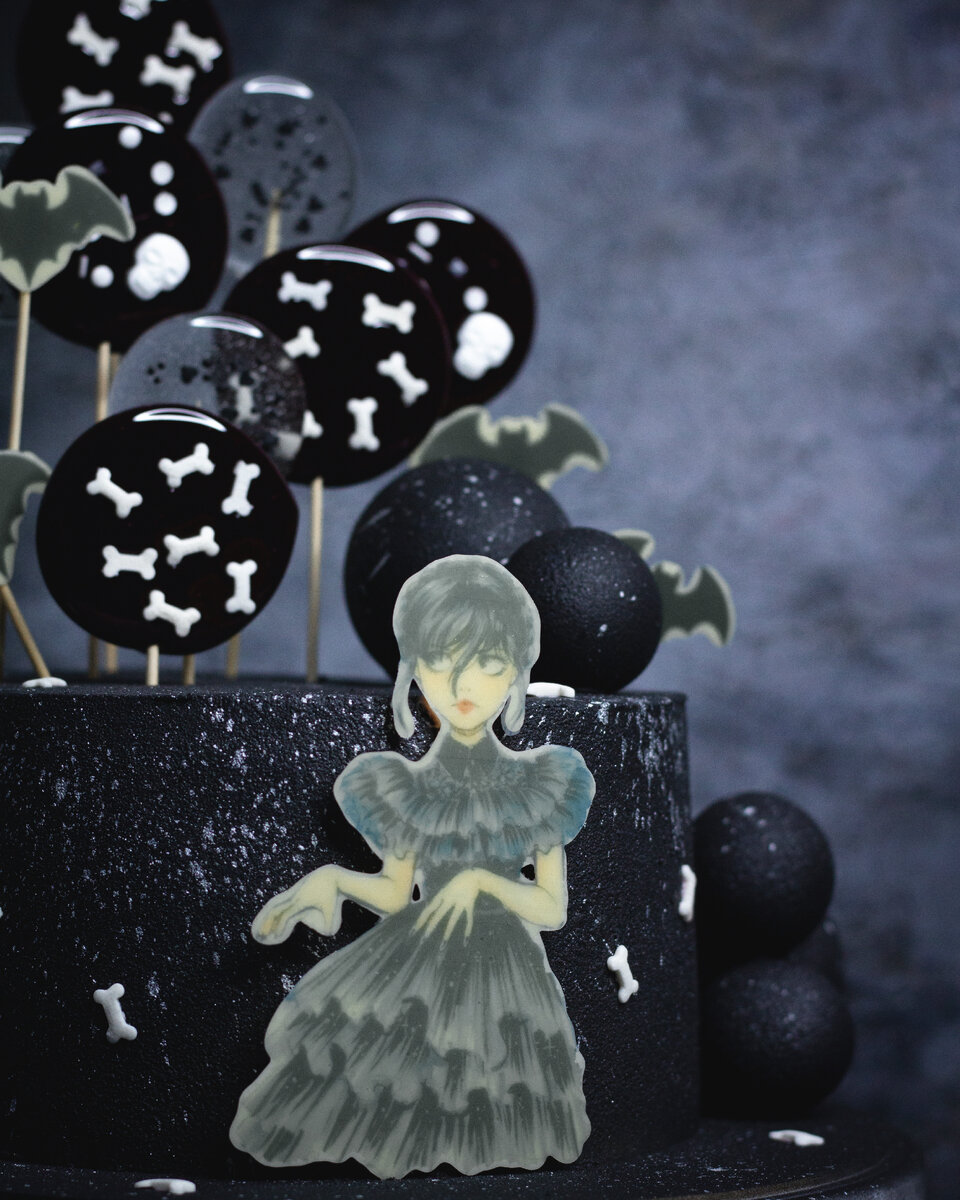 Мой тортик с Уэнсдей 