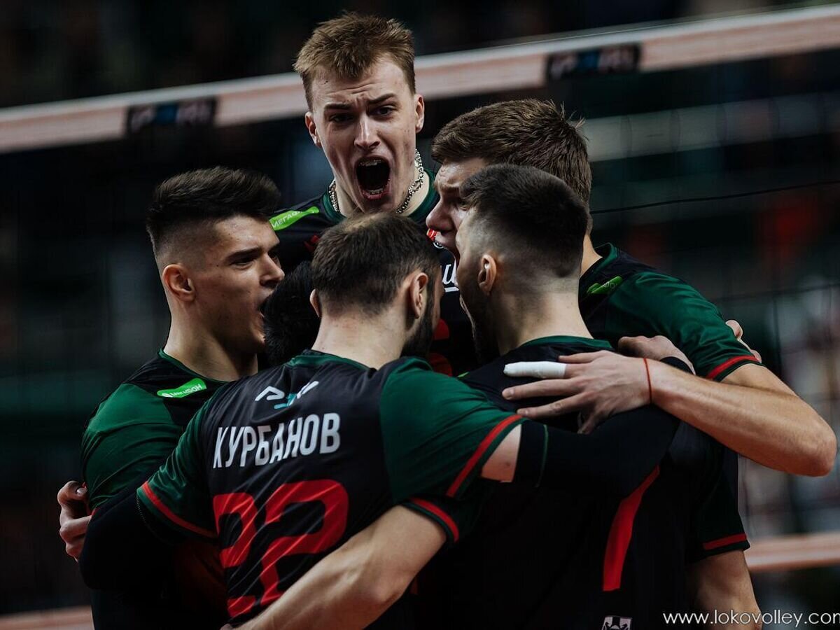    Волейболисты новосибирского "Локомотива"© Фото : Волейбольный клуб "Локомотив" (Новосибирск) / Telegram