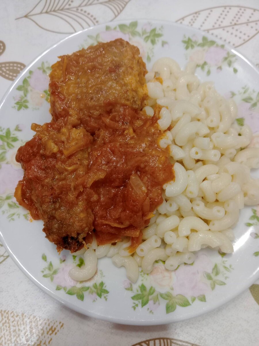 Я с младшей дочкой любим рыбу в любом виде. И это один из наших любимых рецептов. 